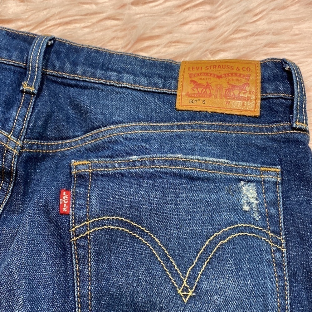 Levi’s 501 Skinny Light Distressed High Rise Jeans sz 32 - Picture 13 of 13